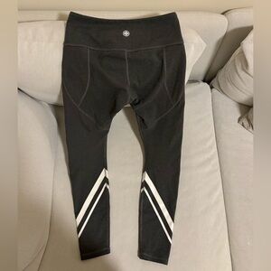 Tory Burch Gray Leggings With White Stripes Size M